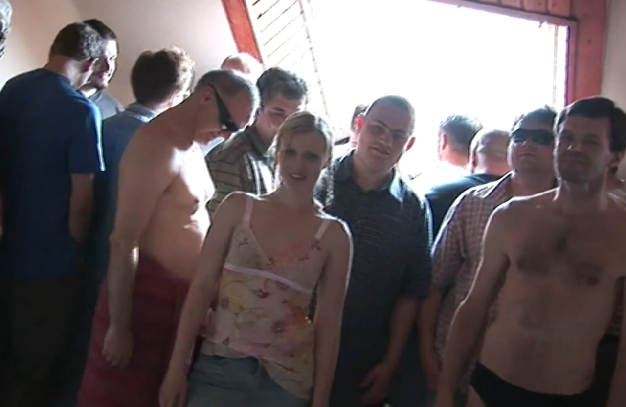 Czech gangbang 2 – Česká kurva si to rozdá s každým